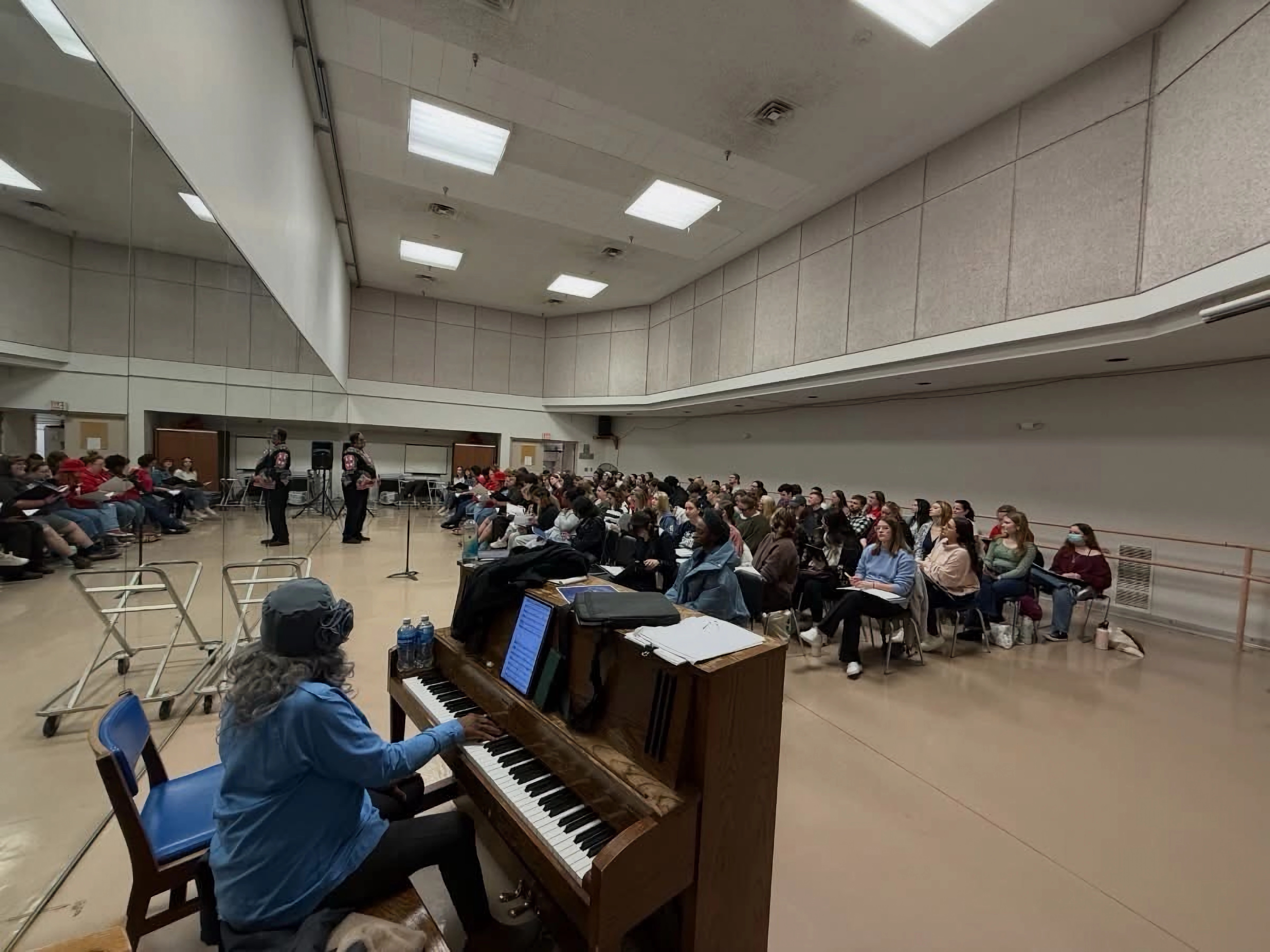 George L. Davis II leading a 100-voice ensemble rehearsal